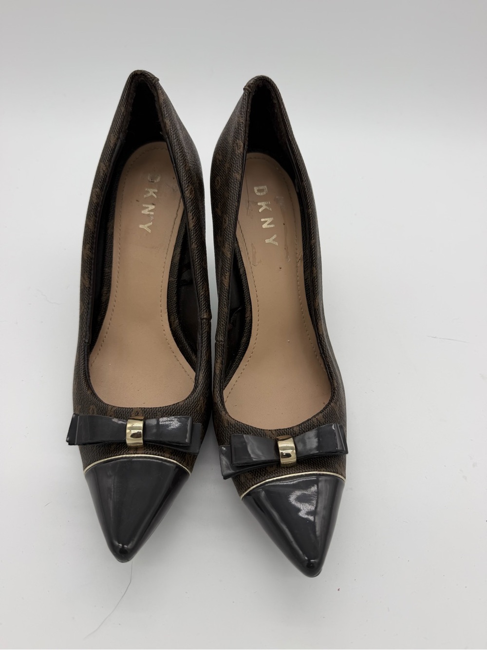 DKNY Brown Monogram Pointed-Toe Heels with Black Patent Cap and Bow